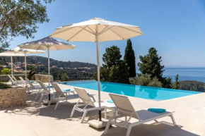 Beautiful New Villa overlooking the beach!!